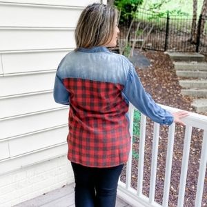 New Boutique jean button down with plaid detail